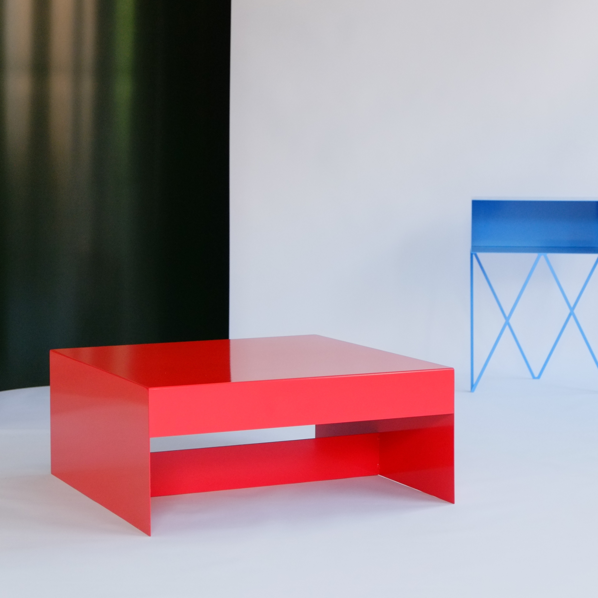 Single Form Coffee Table